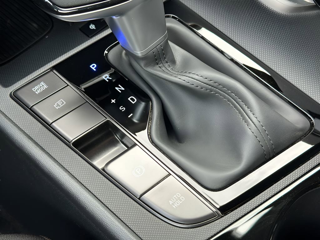 New 2025 Hyundai Elantra SEL image 14