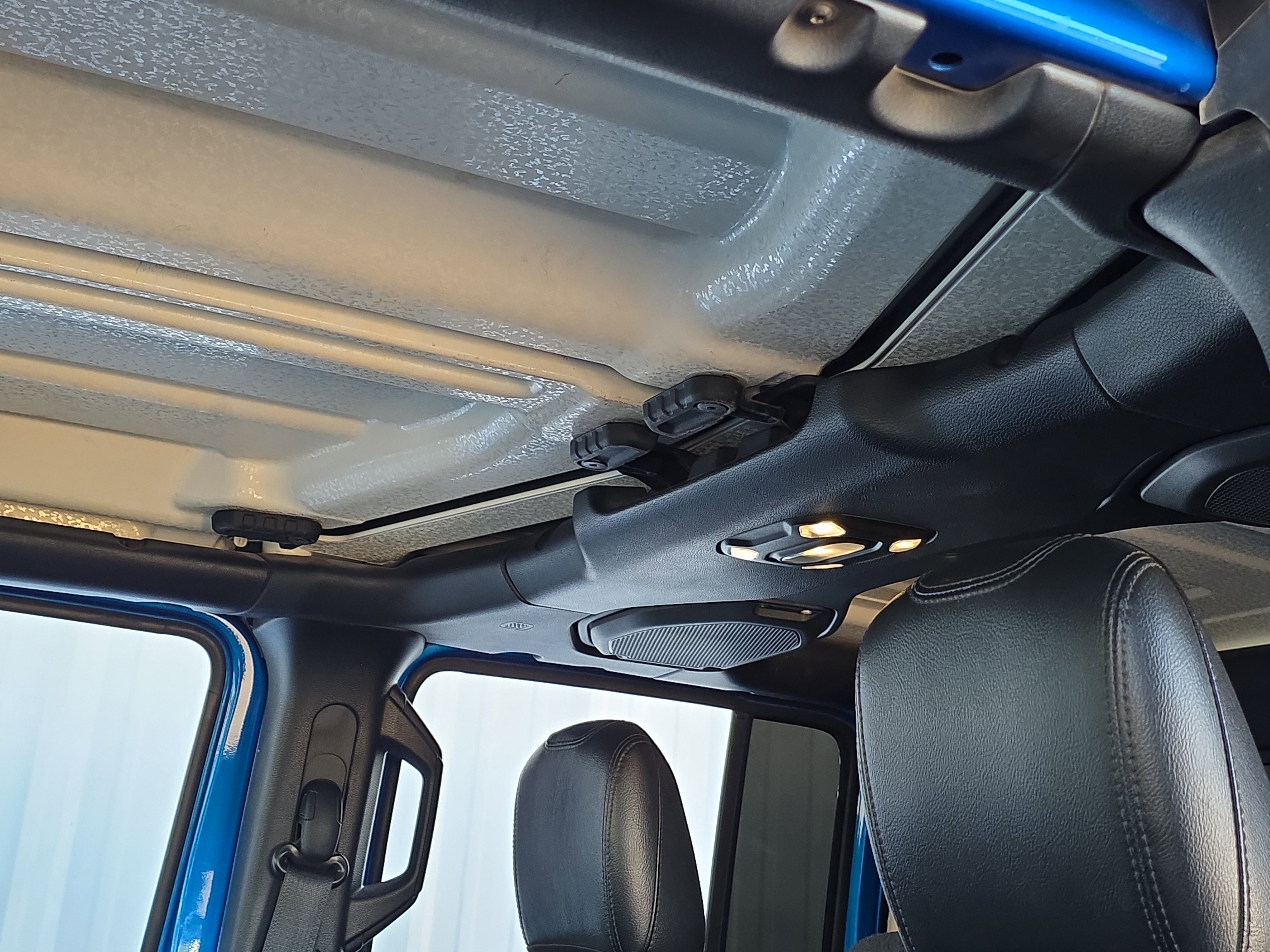 Used 2022 Jeep Gladiator Mojave w/ Cold Weather Group image 14