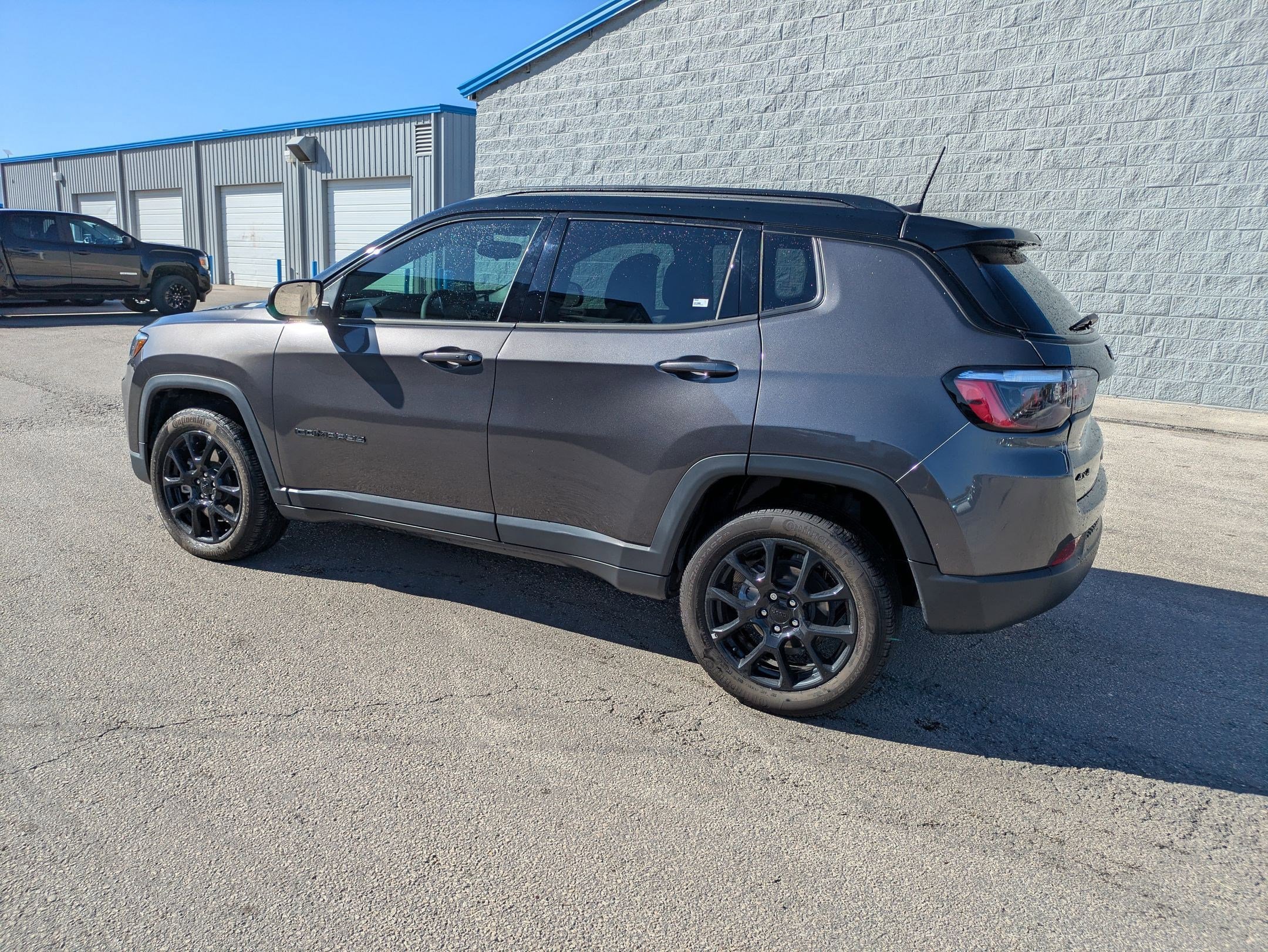 Used 2024 Jeep Compass Latitude w/ Convenience Group image 6