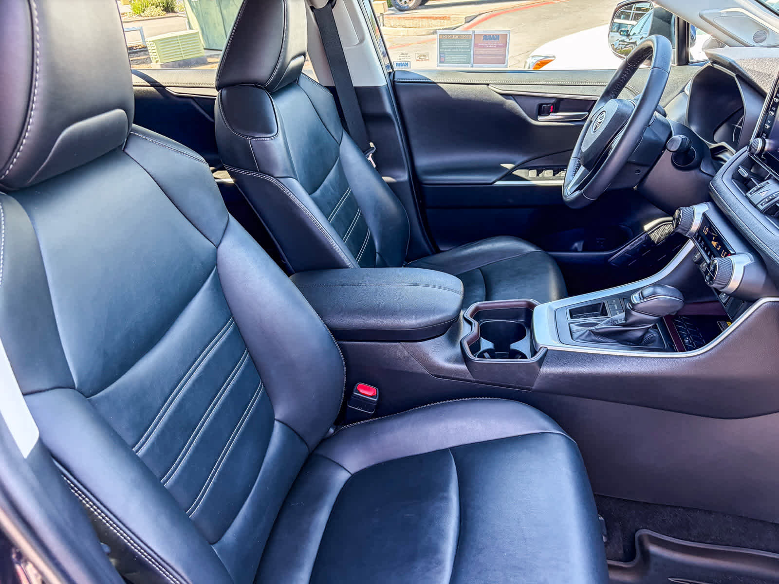 Used 2019 Toyota RAV4 Limited w/ Advanced Technology Package FWD image 16