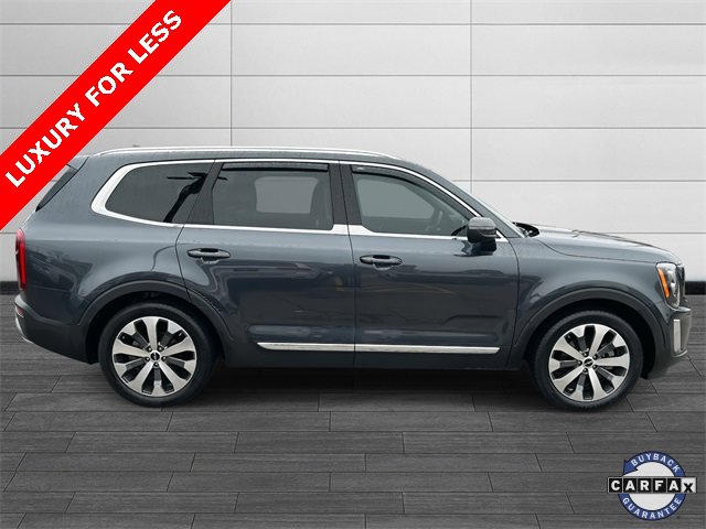 Used 2022 Kia Telluride EX w/ EX Premium Package image 2