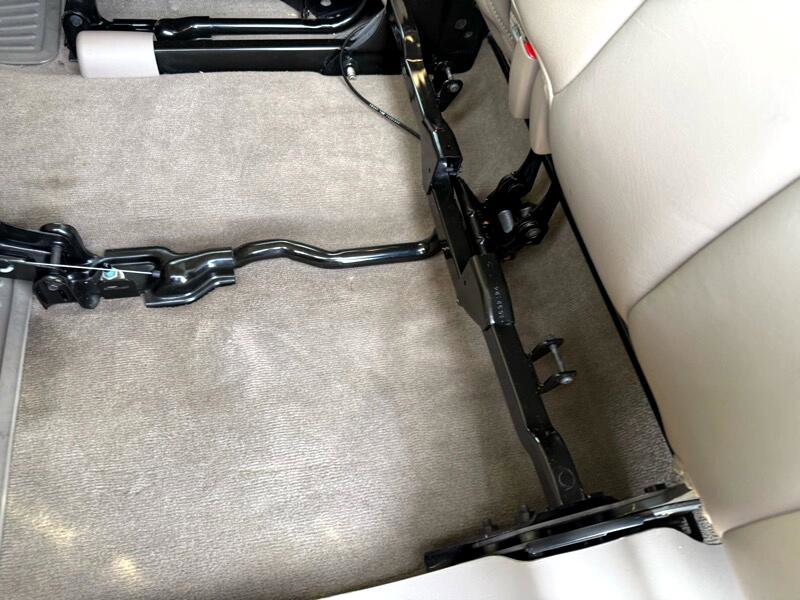 Used 2005 GMC Sierra 3500 SLT w/ Heavy-Duty Power Package image 53