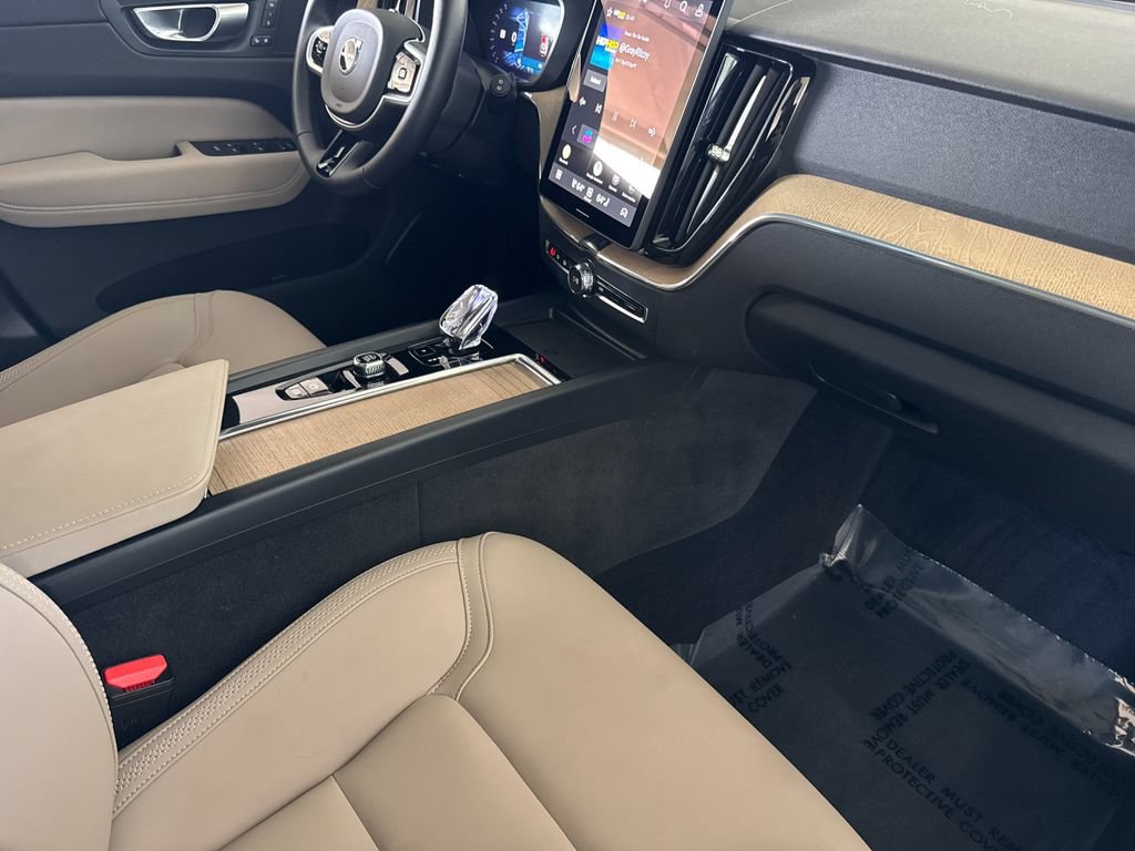 Certified 2026 Volvo XC60 B5 Plus AWD/4WD image 15