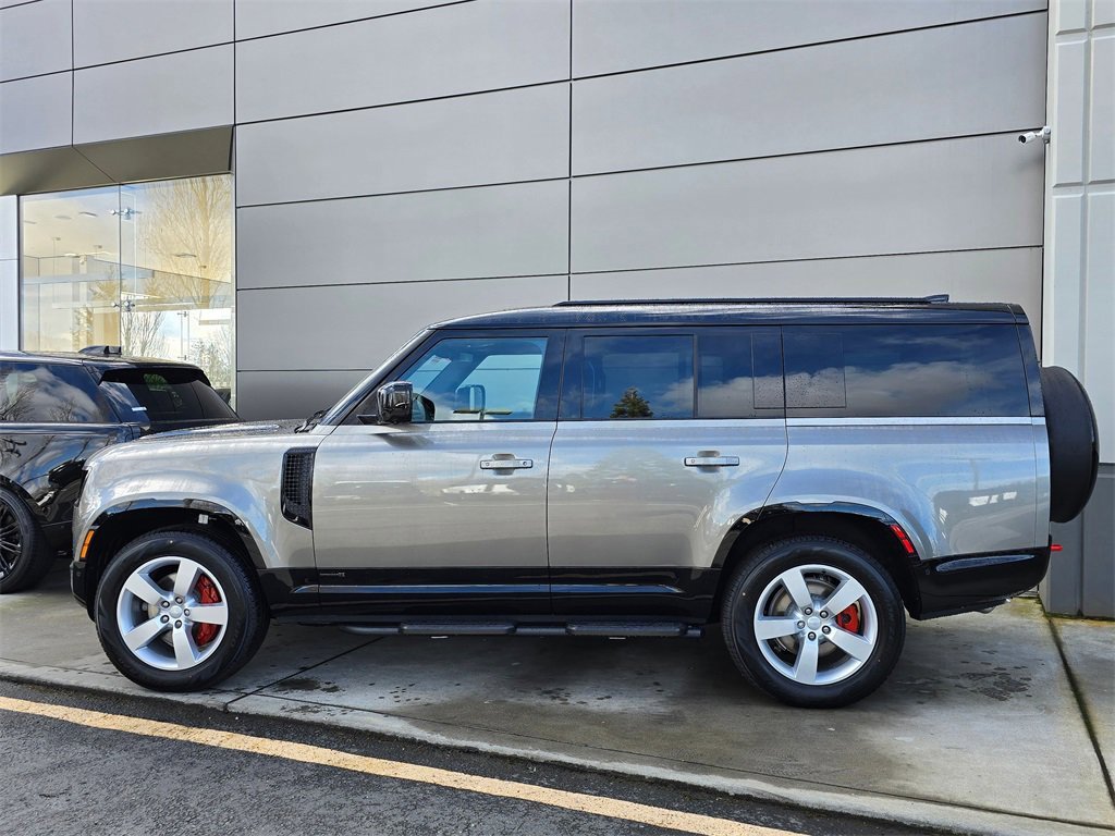 New 2025 Land Rover Defender 130 X image 4