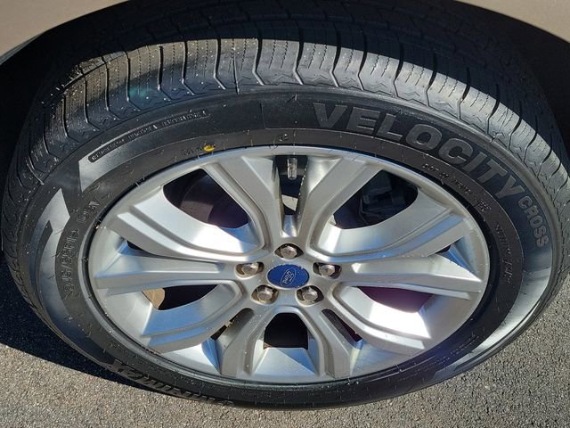 Used 2021 Ford Edge Titanium w/ Equipment Group 301A image 7