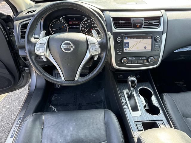 Used 2016 Nissan Altima 3.5 SL w/ 3.5 Technology Package FWD image 18