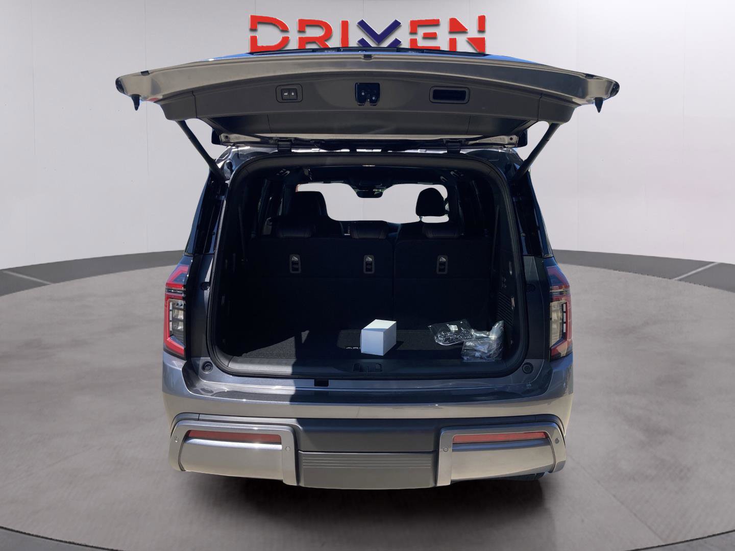 New 2025 Nissan Armada SL w/ Captain's Chari Seat Package image 38