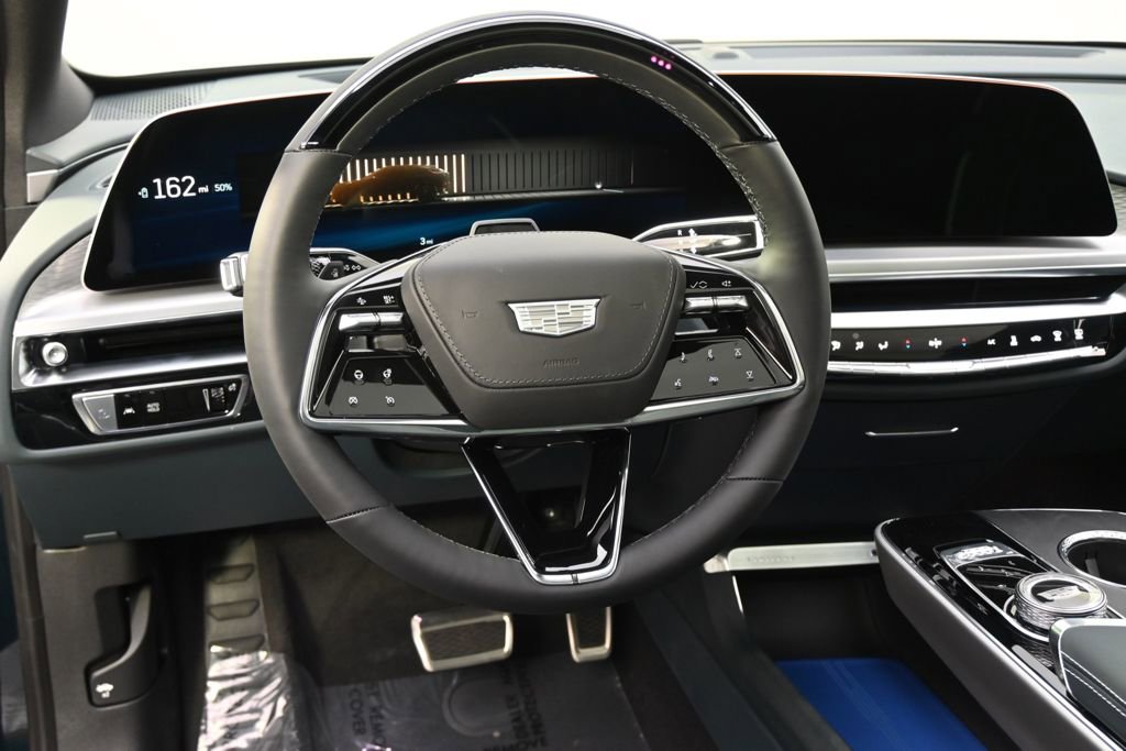 New 2025 Cadillac Lyriq Luxury w/ Nappa Leather Package AWD/4WD image 12