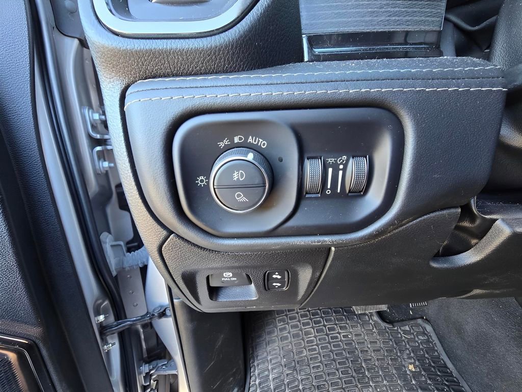 Used 2022 RAM 1500 Limited image 53