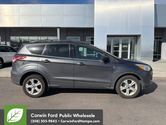 Used 2015 Ford Escape SE w/ Equipment Group 201A image 3