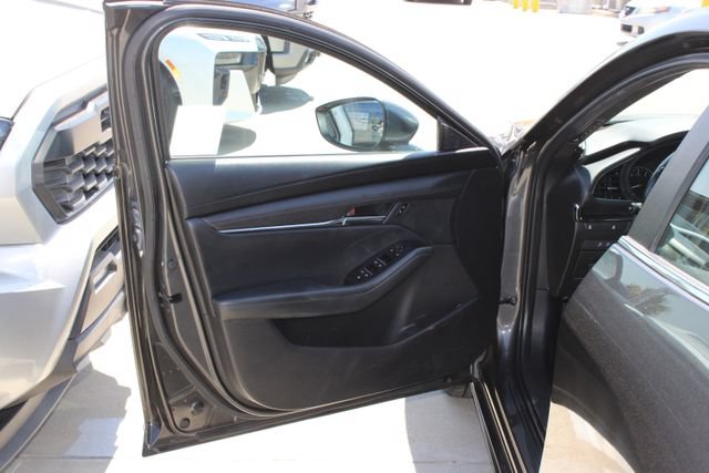 Used 2022 MAZDA MAZDA3 s FWD image 11