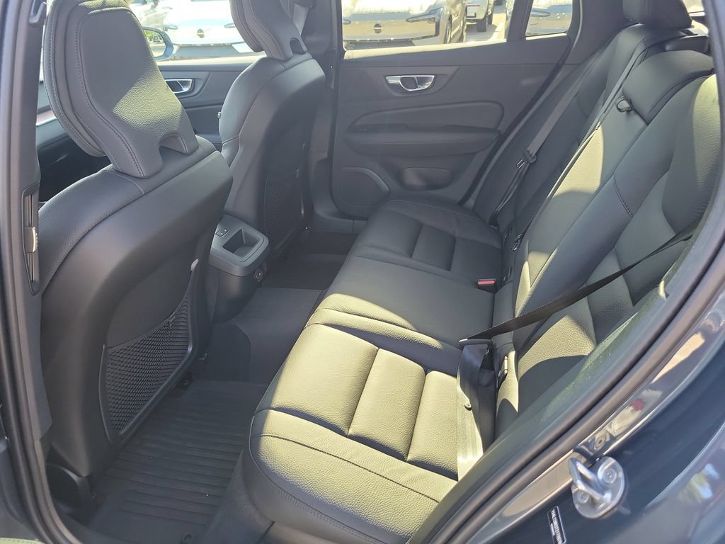 New 2026 Volvo V60 B5 Cross Country Plus w/ Protection Package Premier AWD/4WD image 5