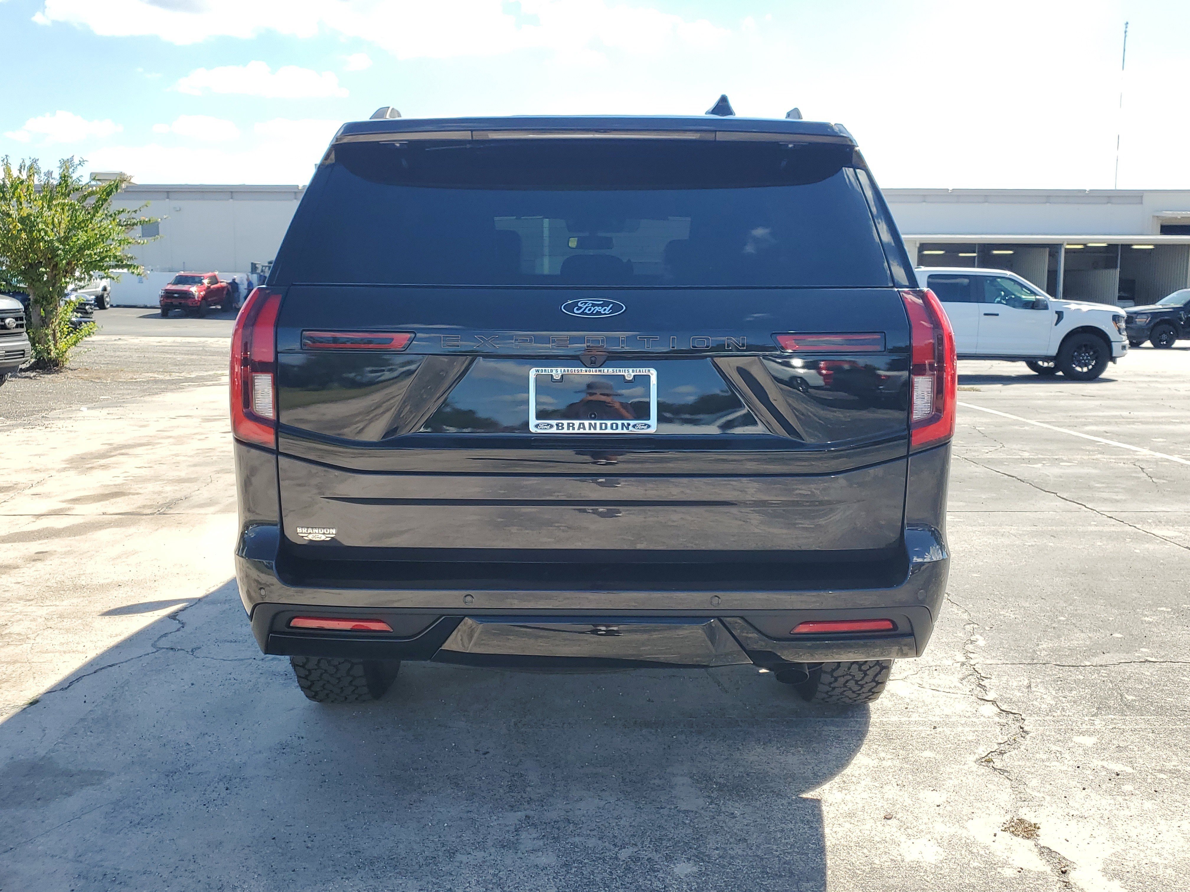 New 2025 Ford Expedition Tremor image 9