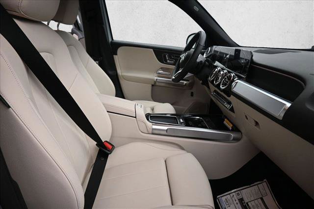 New 2026 Mercedes-Benz GLB 250 4MATIC image 26