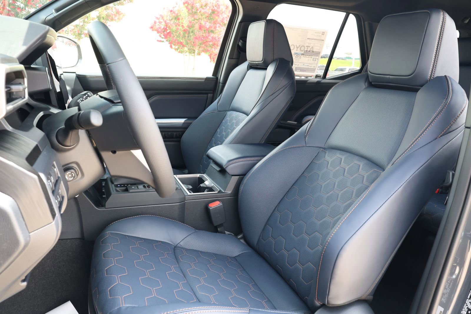 New 2026 Toyota 4Runner Platinum AWD/4WD image 32