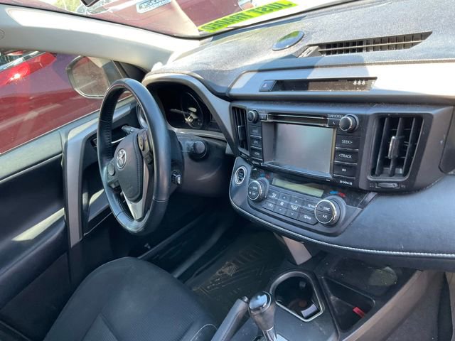 Used 2018 Toyota RAV4 XLE FWD image 9