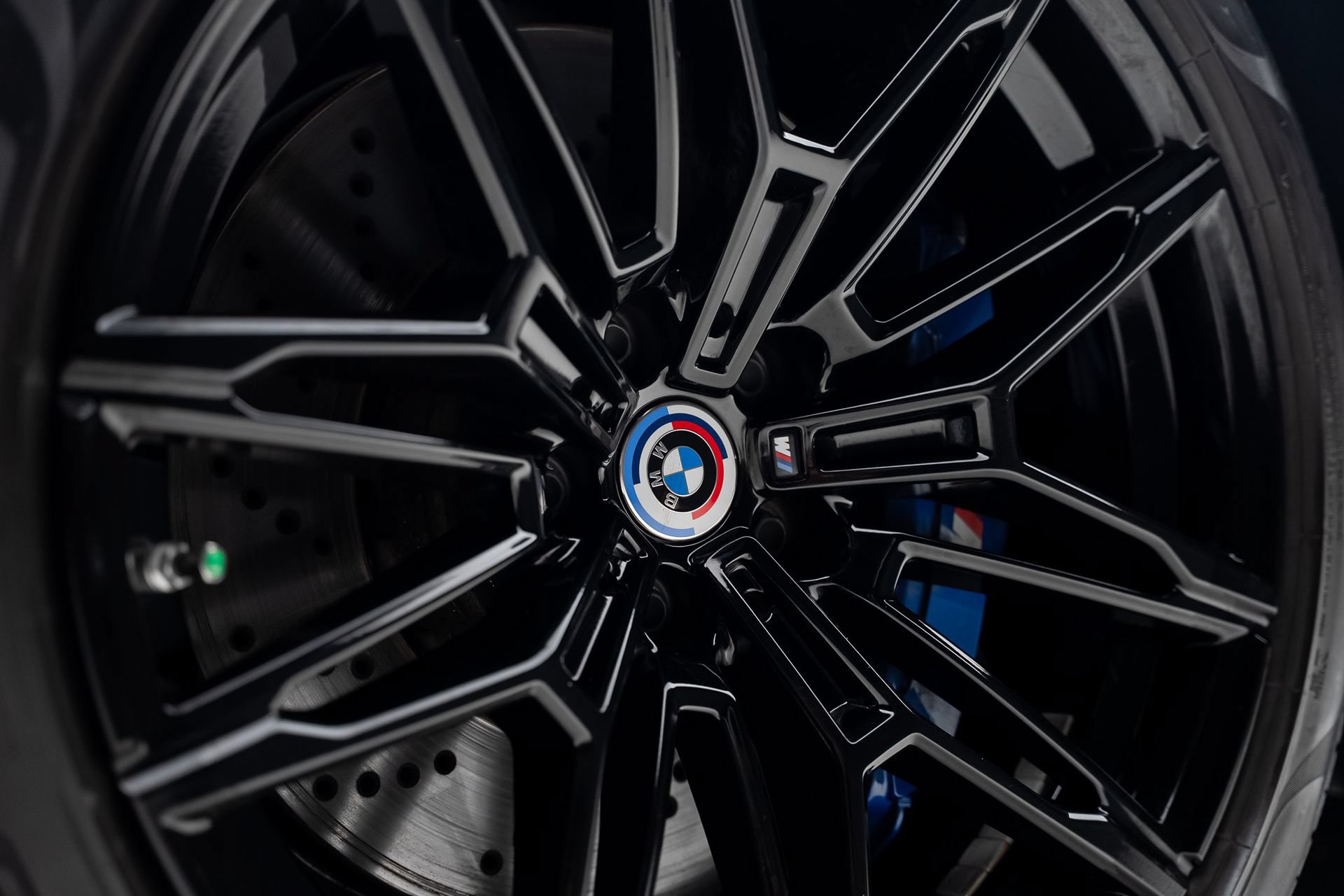 Used 2023 BMW M2 RWD image 23