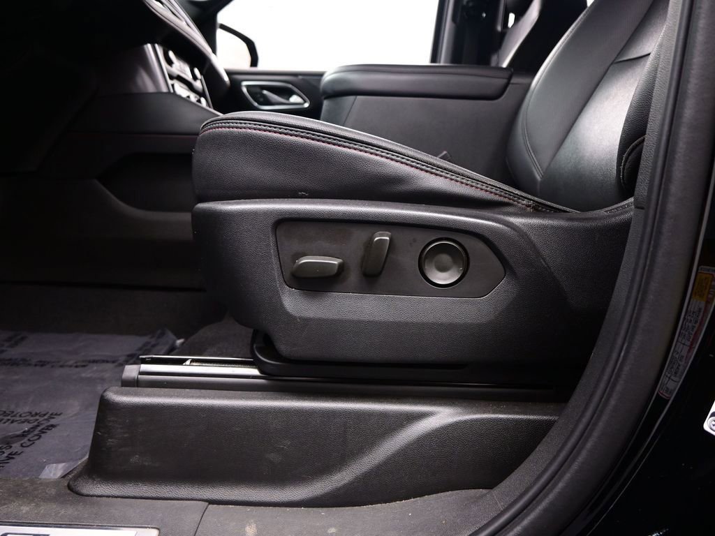 Used 2022 Chevrolet Tahoe RST w/ Luxury Package image 16