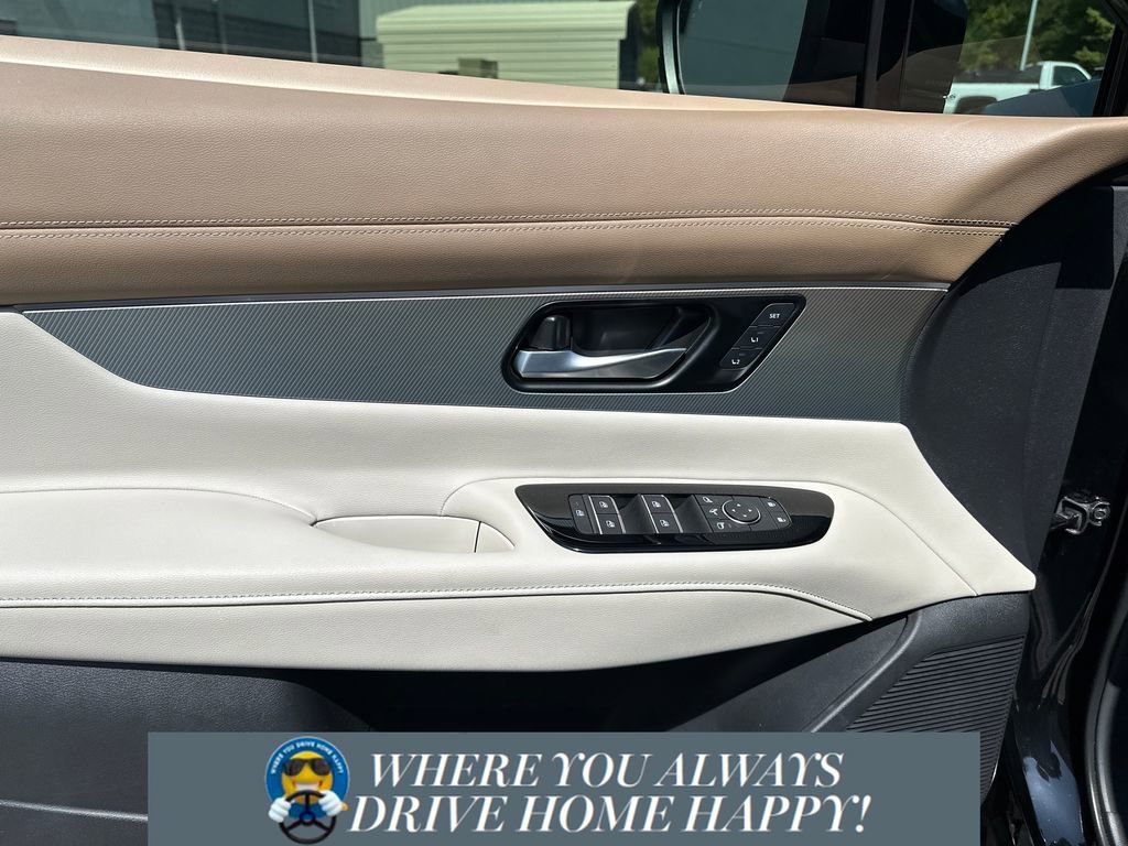 Used 2025 Nissan Murano Platinum w/ Cargo Package image 10