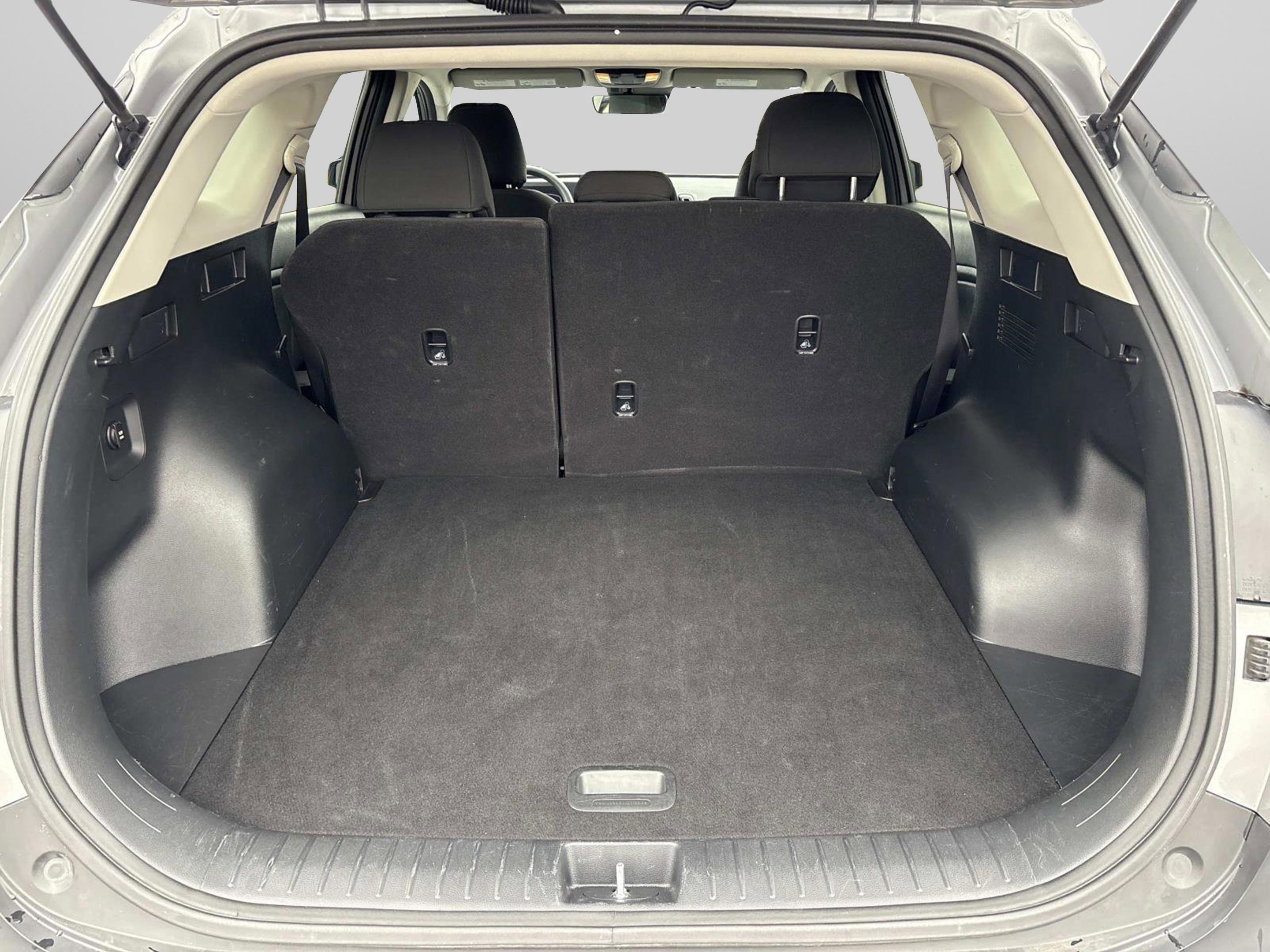 Used 2023 Kia Sportage LX image 13