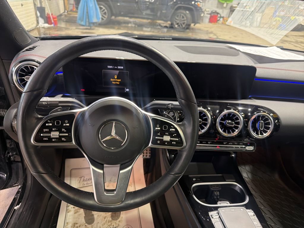 Used 2023 Mercedes-Benz CLA 250 4MATIC image 21