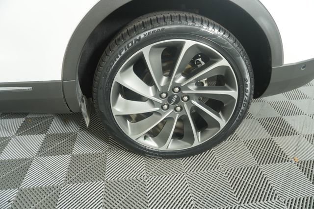 Used 2022 Lincoln Nautilus Reserve w/ Equipment Group 201A image 18