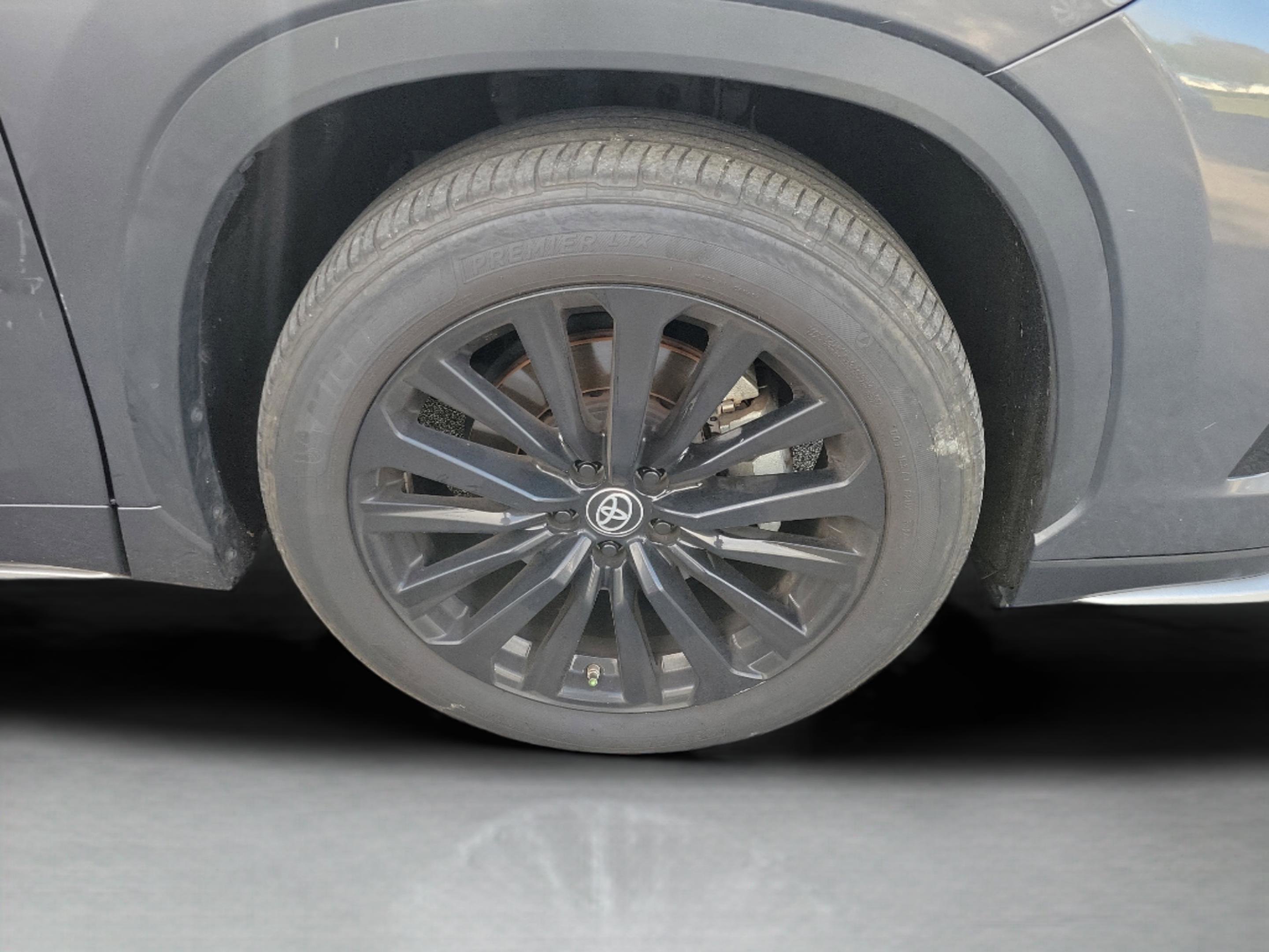 Used 2023 Toyota Highlander XSE image 15