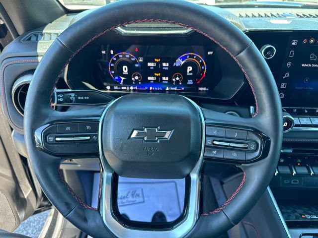 Certified 2025 Chevrolet Colorado Z71 w/ Midnight Edition AWD/4WD image 18