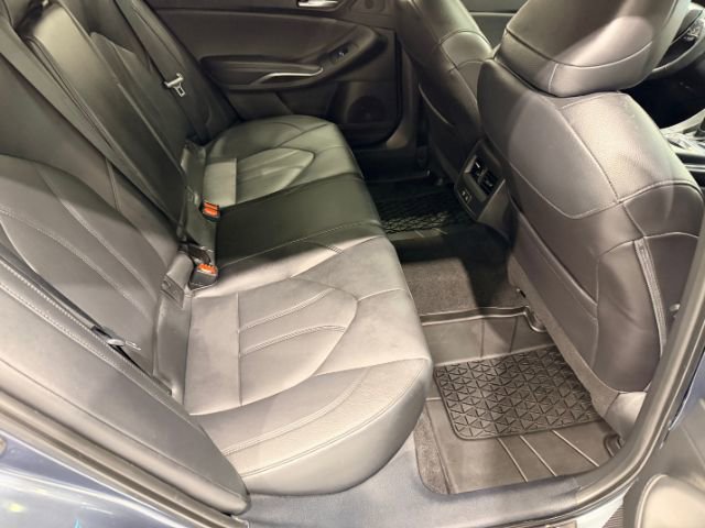Used 2022 Toyota Avalon XLE w/ Moonroof Package image 32