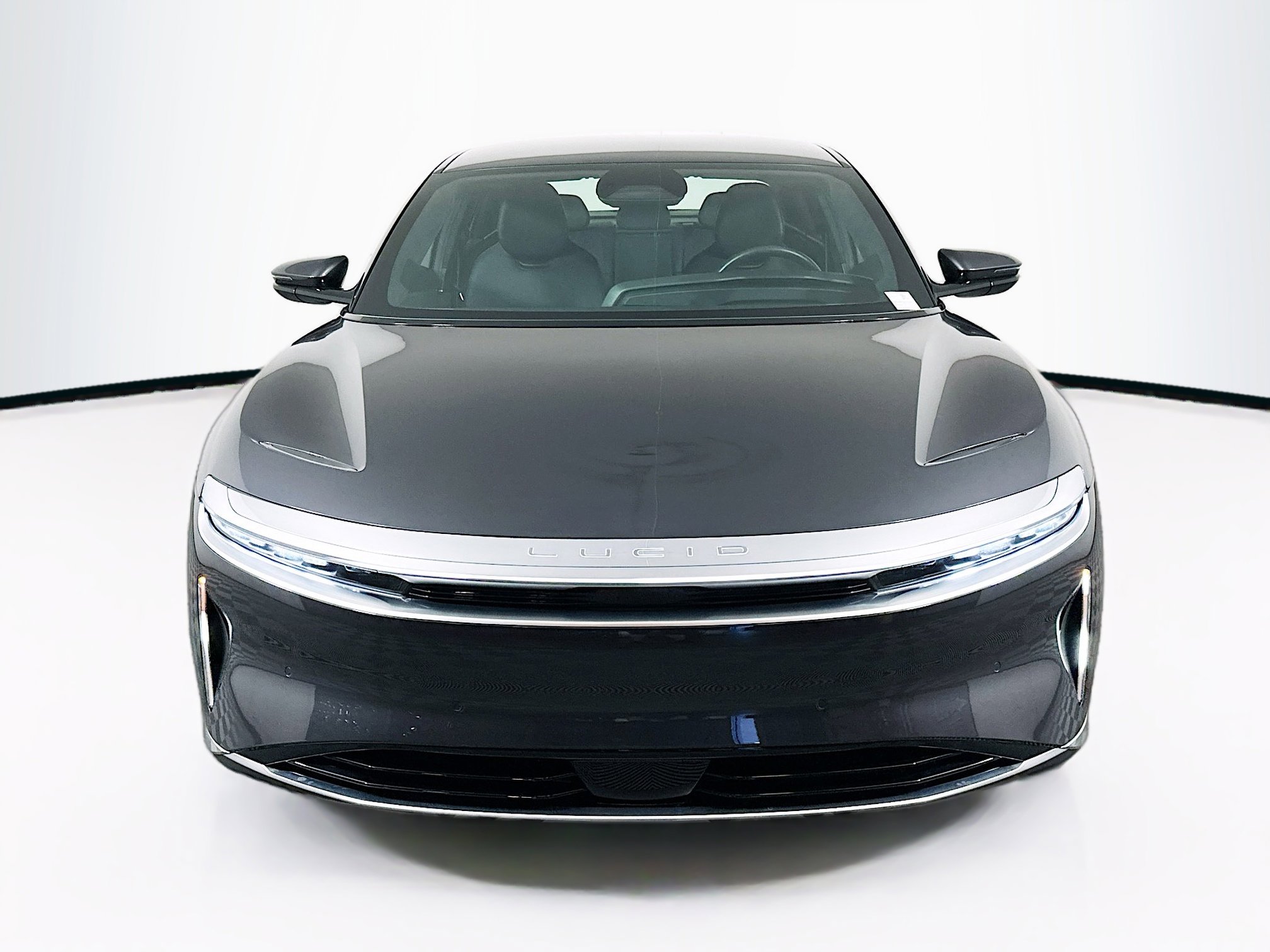 Used 2024 Lucid Air Touring AWD/4WD image 2