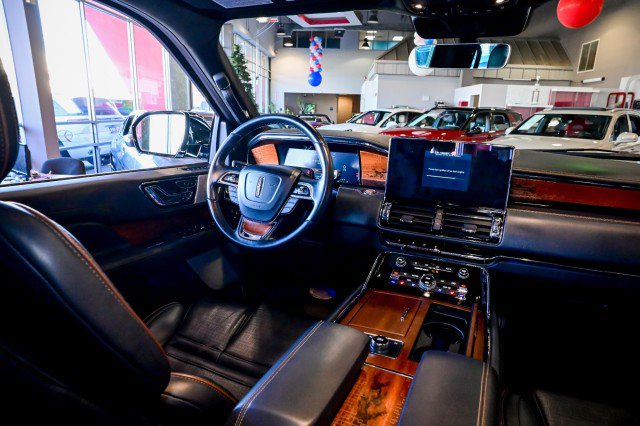 Used 2022 Lincoln Navigator L Black Label image 35