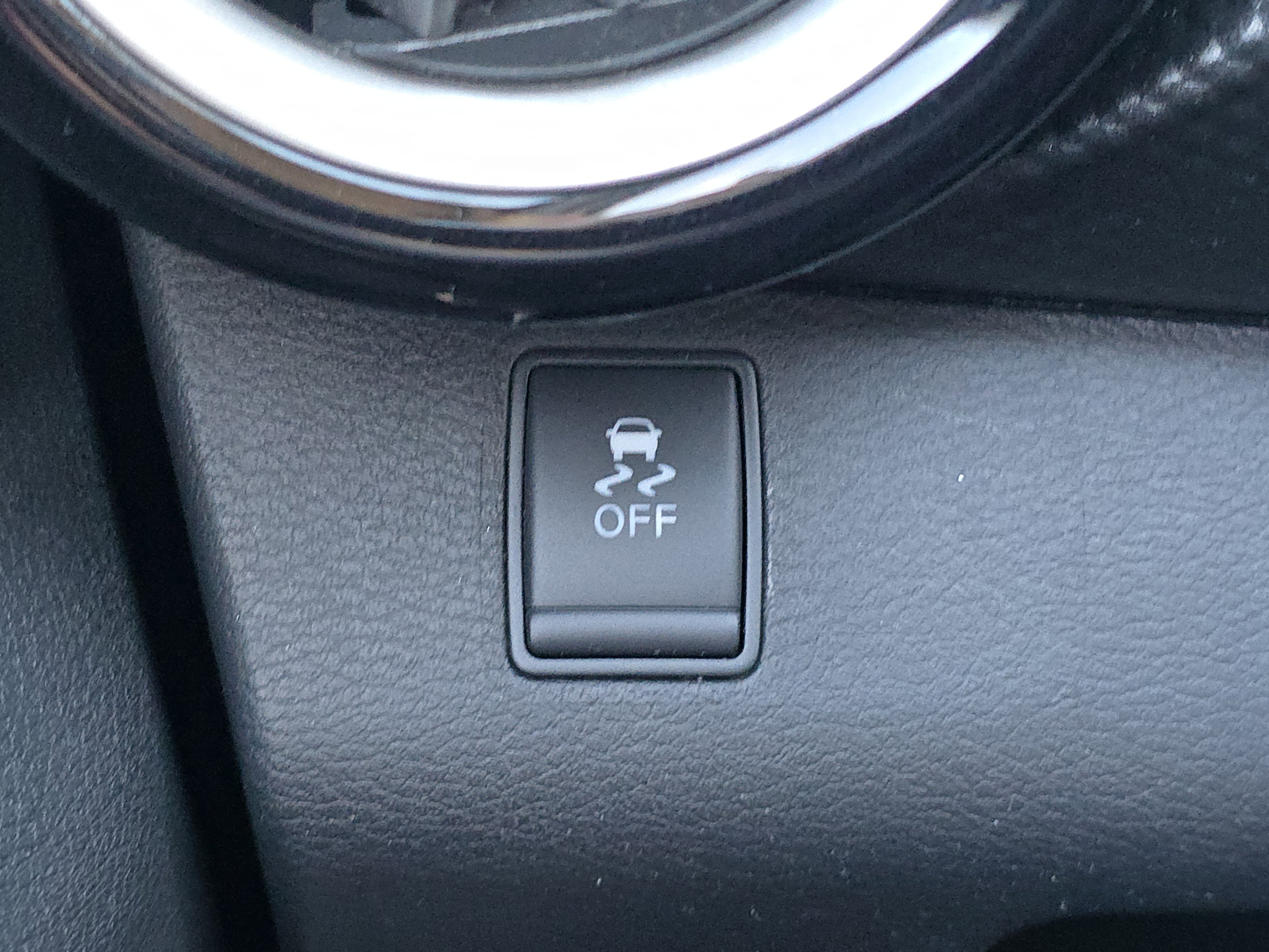 Used 2019 Nissan Kicks SV w/ Exterior Package image 15