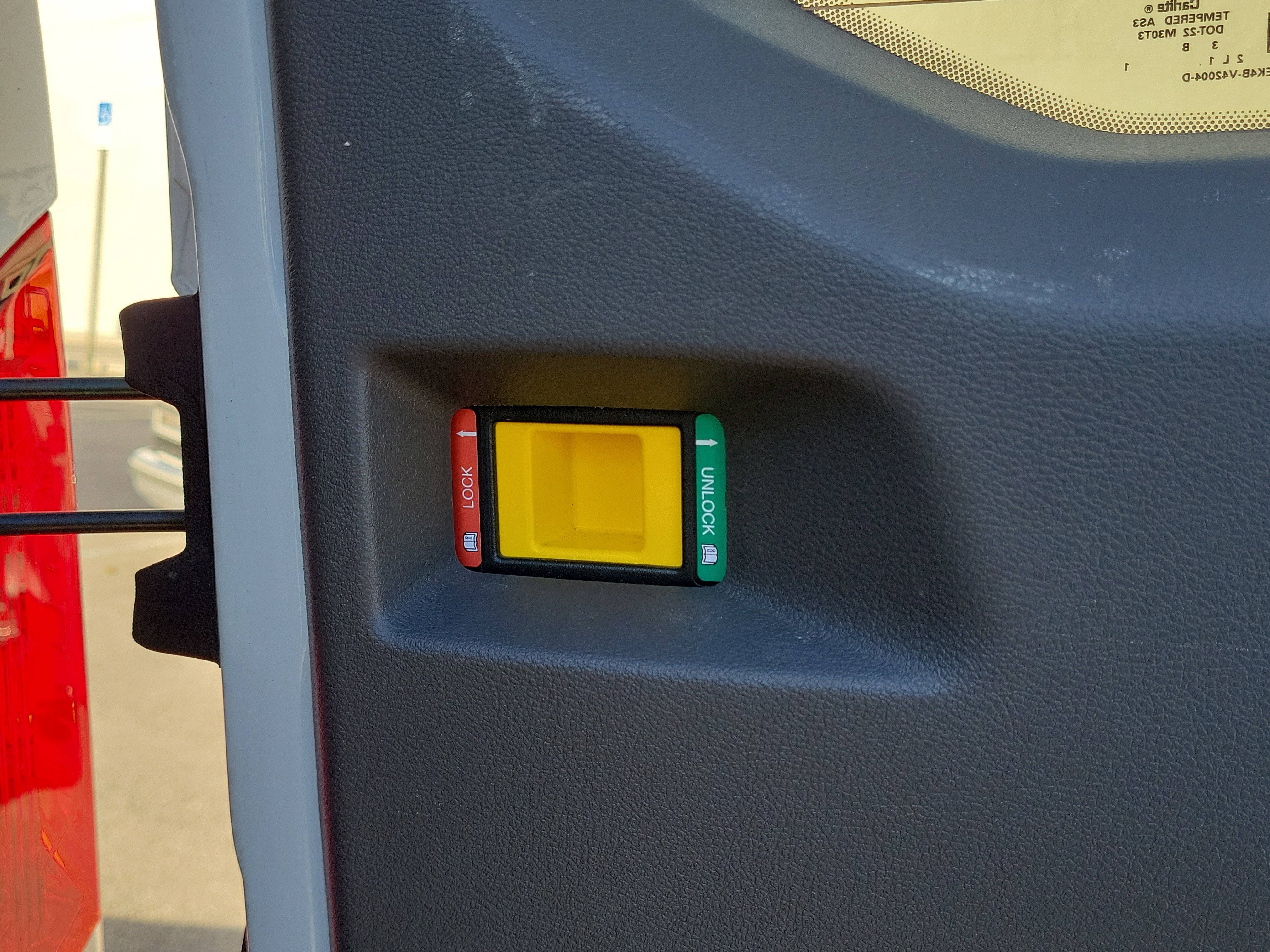 Used 2023 Ford Transit 350 XLT image 18