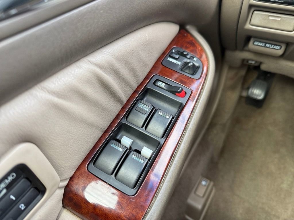 Used 2000 Acura RL 3.5 image 21