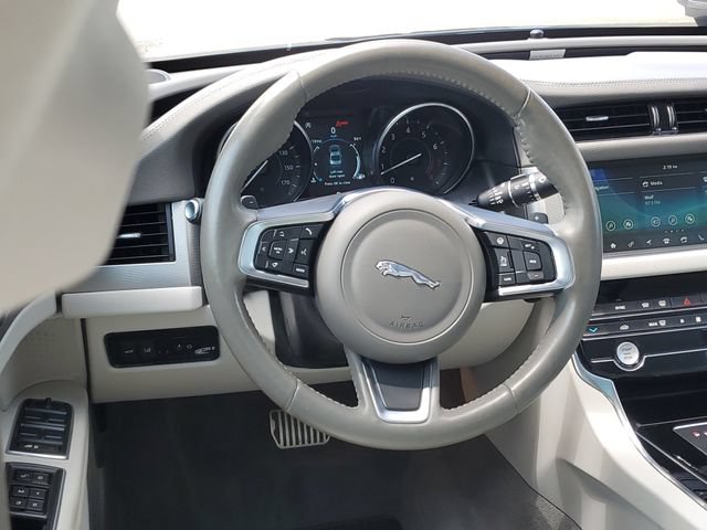 Used 2020 Jaguar XF Prestige AWD/4WD image 12