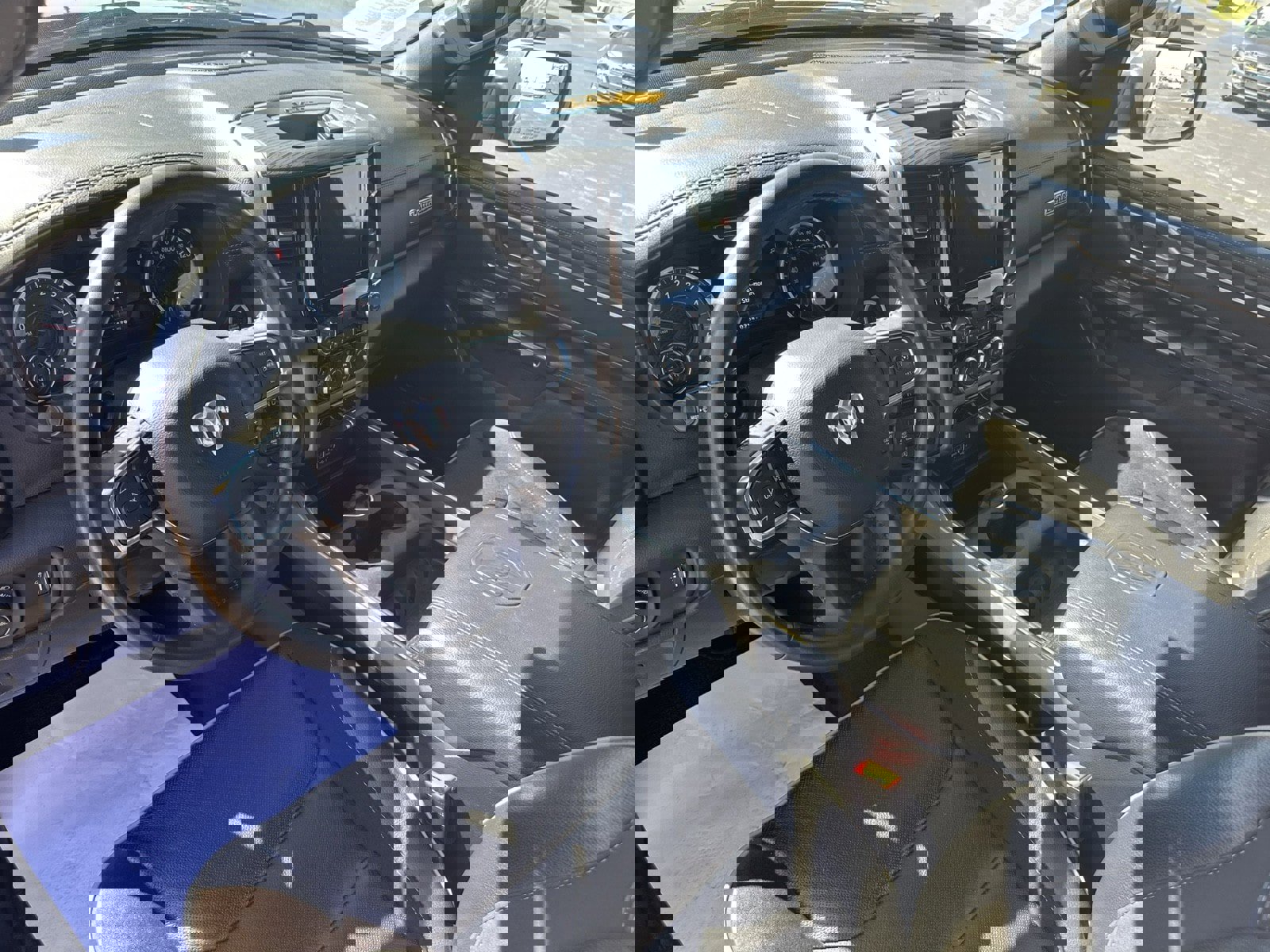 Used 2024 RAM 1500 Laramie image 13