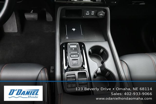 Used 2025 Honda Pilot TrailSport image 33