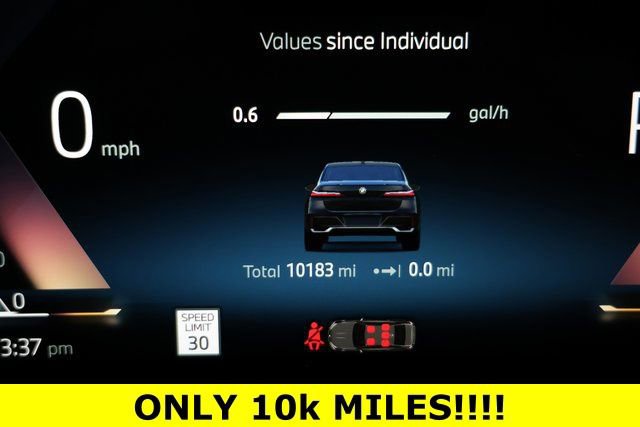 Used 2024 BMW 760i xDrive w/ Executive Package image 3