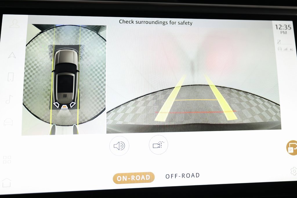 Used 2023 Land Rover Range Rover SE image 28