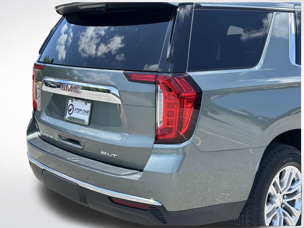 Used 2023 GMC Yukon SLT w/ SLT Luxury Package RWD image 12