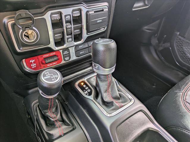 Used 2021 Jeep Wrangler Unlimited Rubicon w/ Xtreme Recon 35" Tire Package AWD/4WD image 17