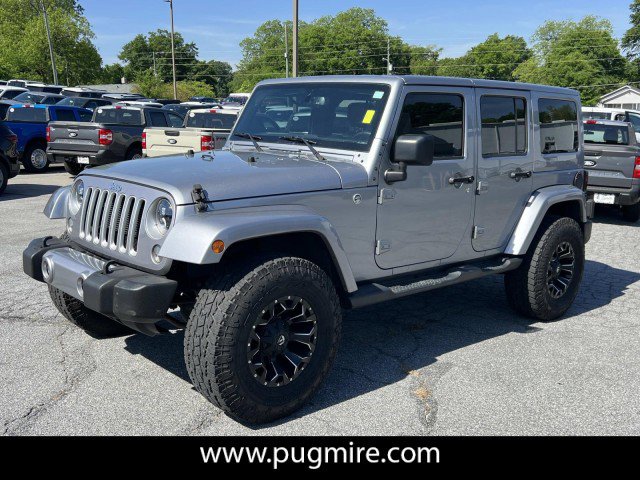 Used 2016 Jeep Wrangler Unlimited Sahara w/ Dual Top Group AWD/4WD image 3