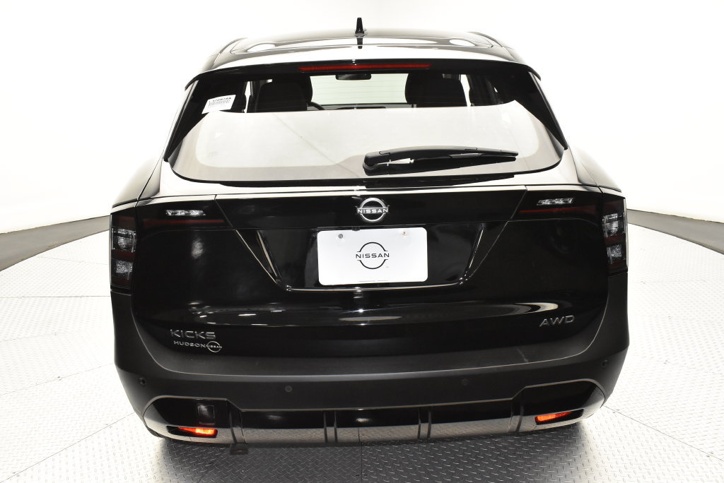 Used 2025 Nissan Kicks S AWD/4WD image 5