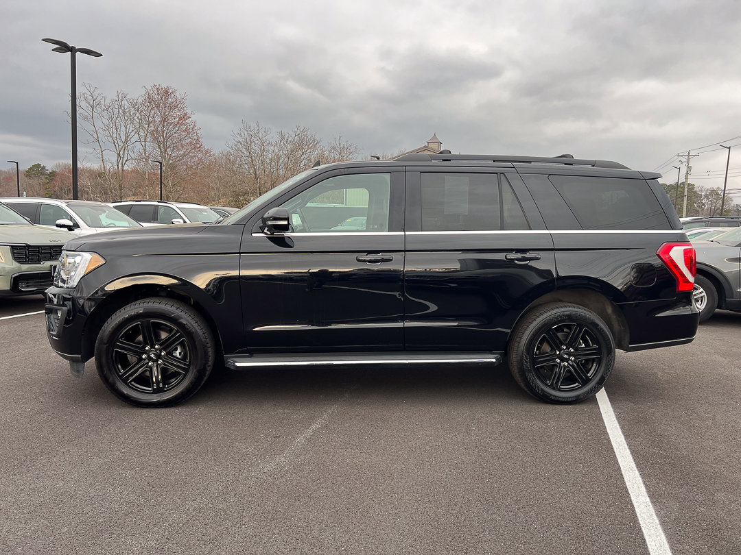 Used 2021 Ford Expedition XLT AWD/4WD image 2