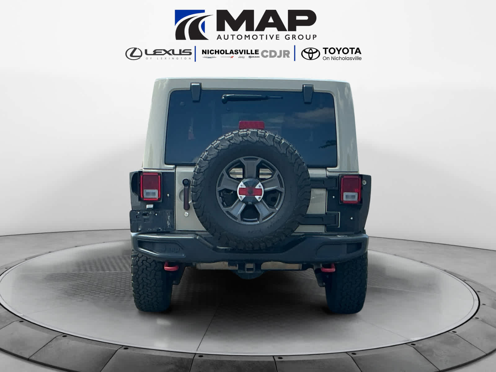 Used 2017 Jeep Wrangler Unlimited Rubicon AWD/4WD image 4