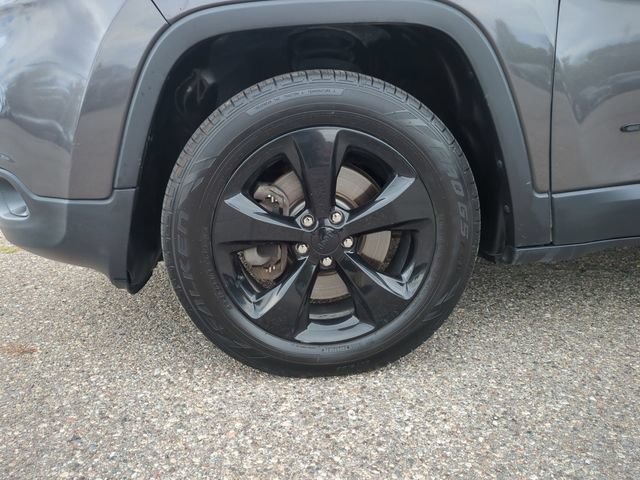 Used 2017 Jeep Cherokee High Altitude AWD/4WD image 21