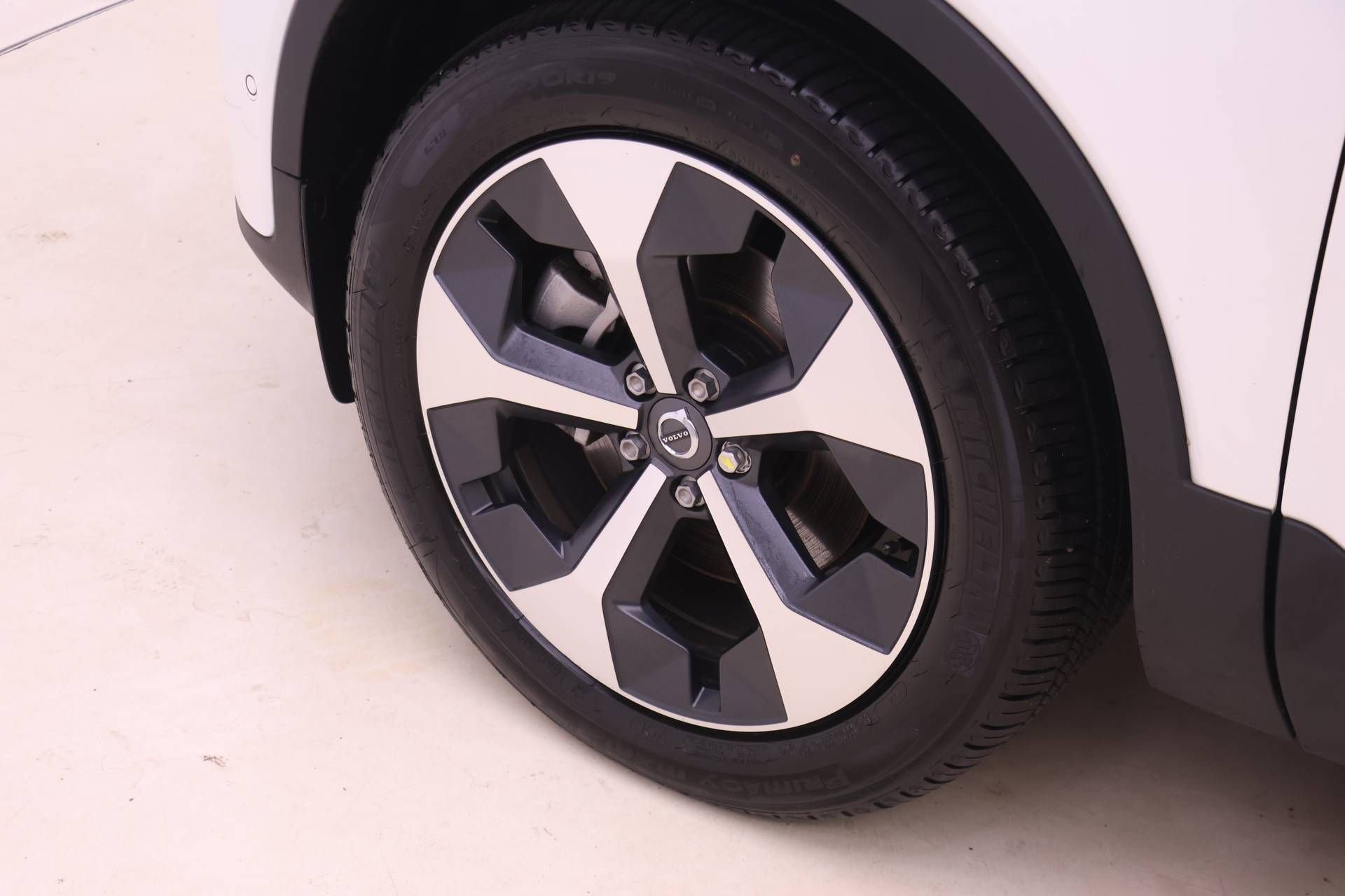 New 2026 Volvo XC40 B5 Plus w/ Protection Package Premier AWD/4WD image 22