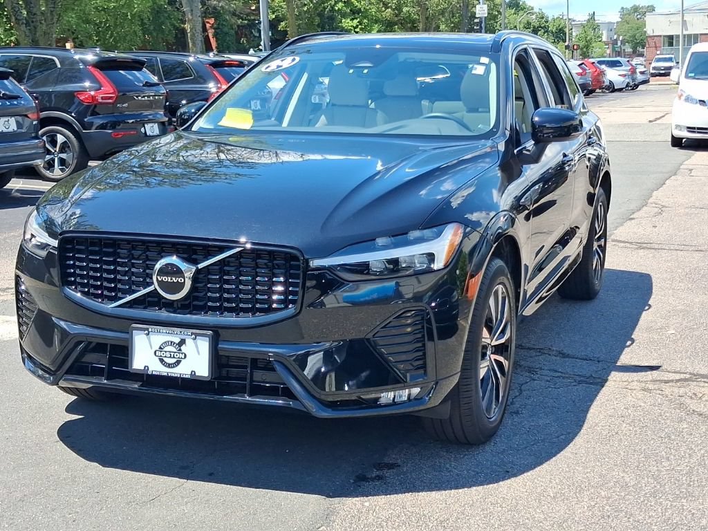 Certified 2024 Volvo XC60 B5 Core w/ Protection Package Premier AWD/4WD image 3