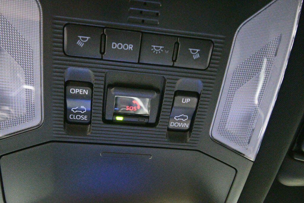 Used 2023 Toyota RAV4 SE w/ Weather & Moonroof Package AWD/4WD image 18