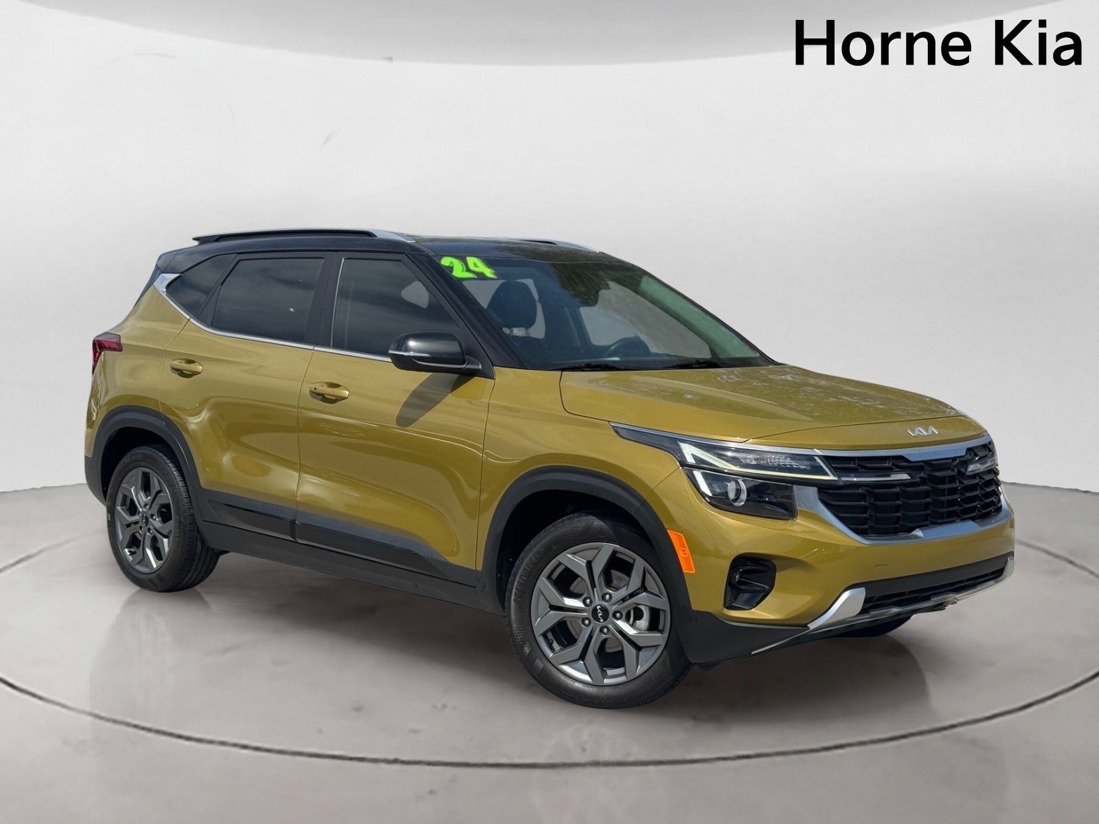 Certified 2024 Kia Seltos S FWD image 2